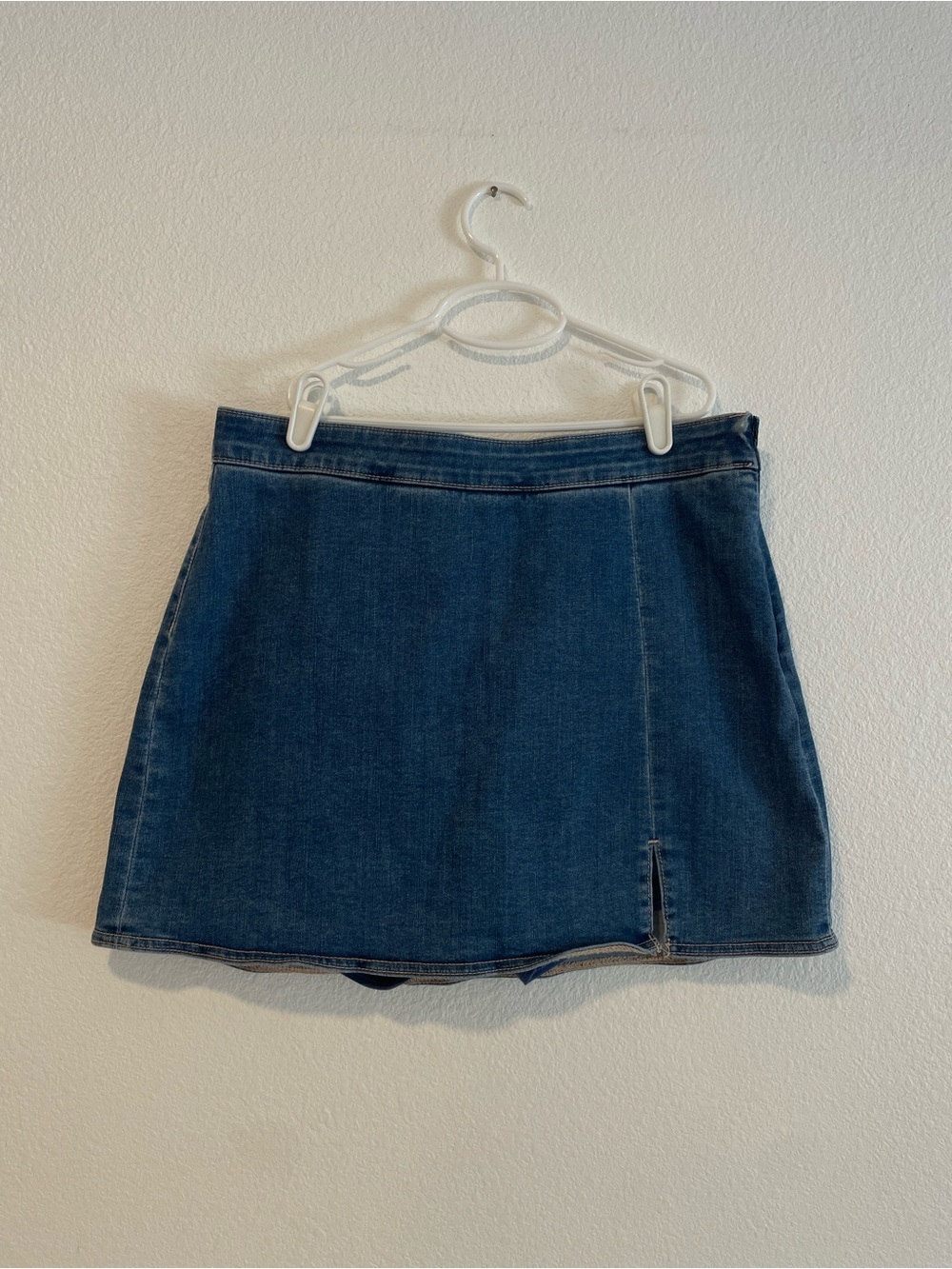 American Eagle Outfitters Dark Blue Denim Mini Skirt with Front Slit